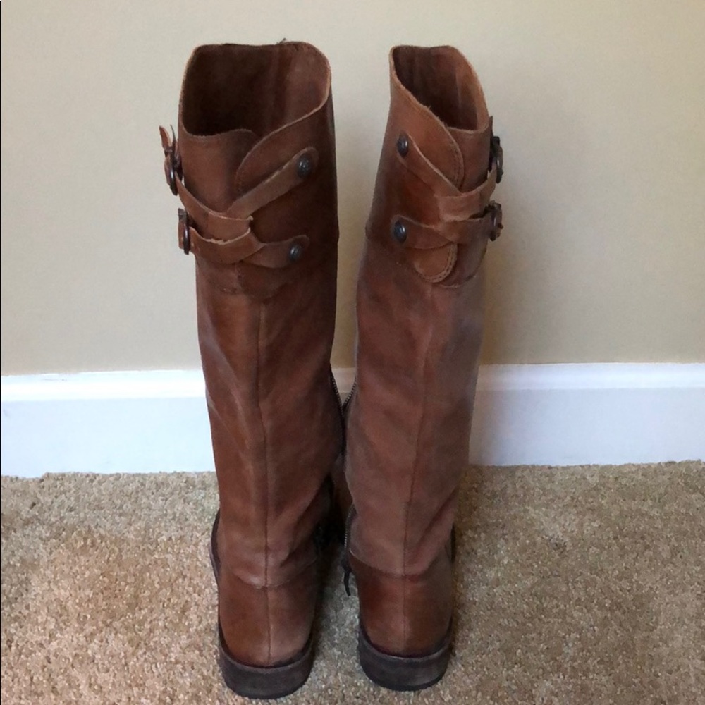 VINCE CAMUTO RIDING BOOTS - Picture 3 of 5